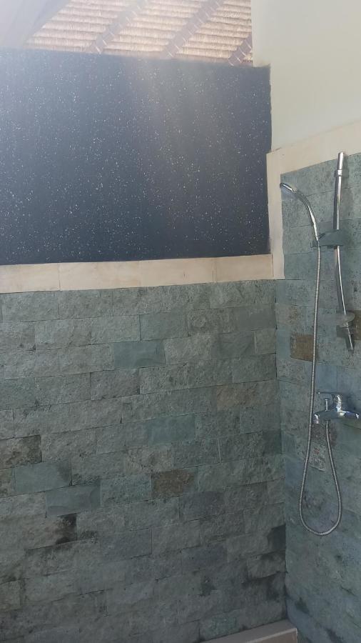 אמד Jemeluk Beach Bungalows מראה חיצוני תמונה