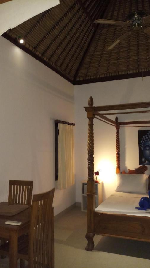אמד Jemeluk Beach Bungalows מראה חיצוני תמונה