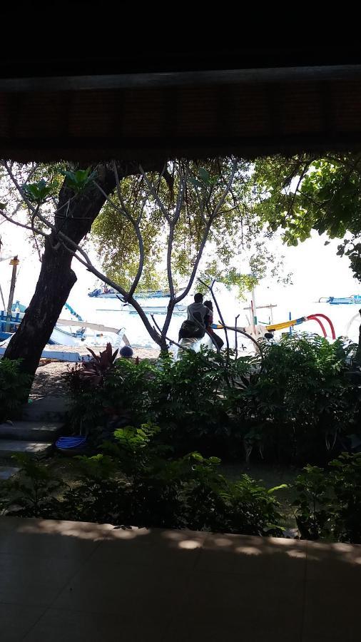 אמד Jemeluk Beach Bungalows מראה חיצוני תמונה