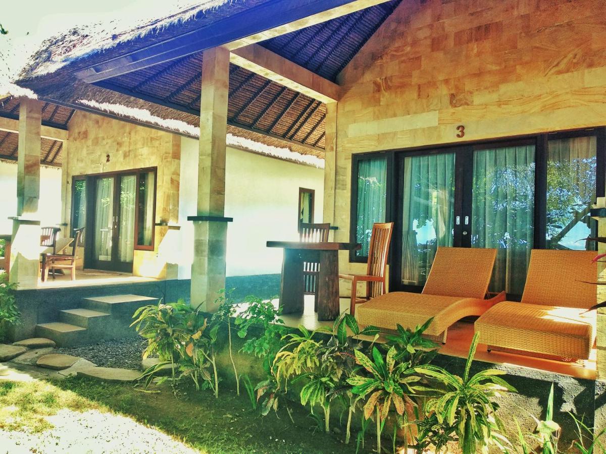 אמד Jemeluk Beach Bungalows מראה חיצוני תמונה