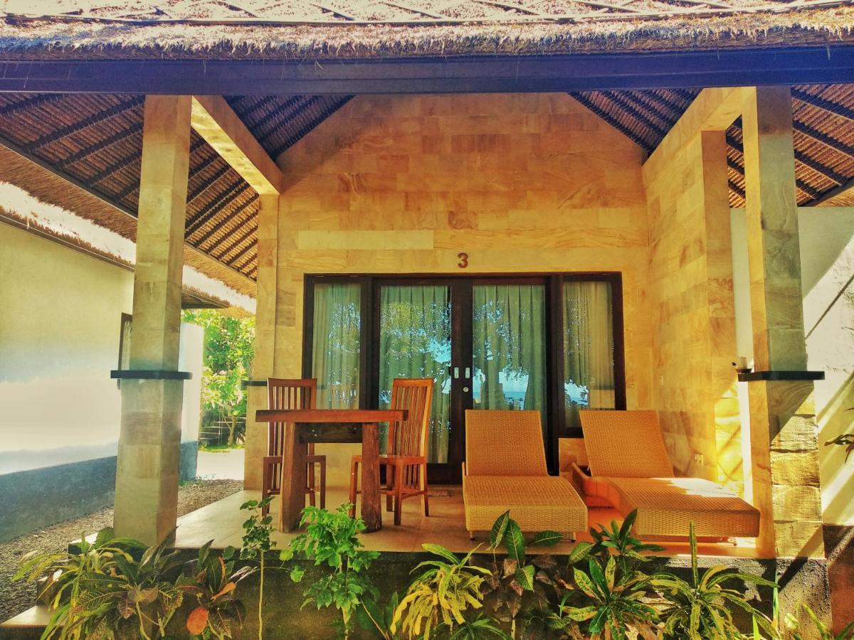 אמד Jemeluk Beach Bungalows מראה חיצוני תמונה